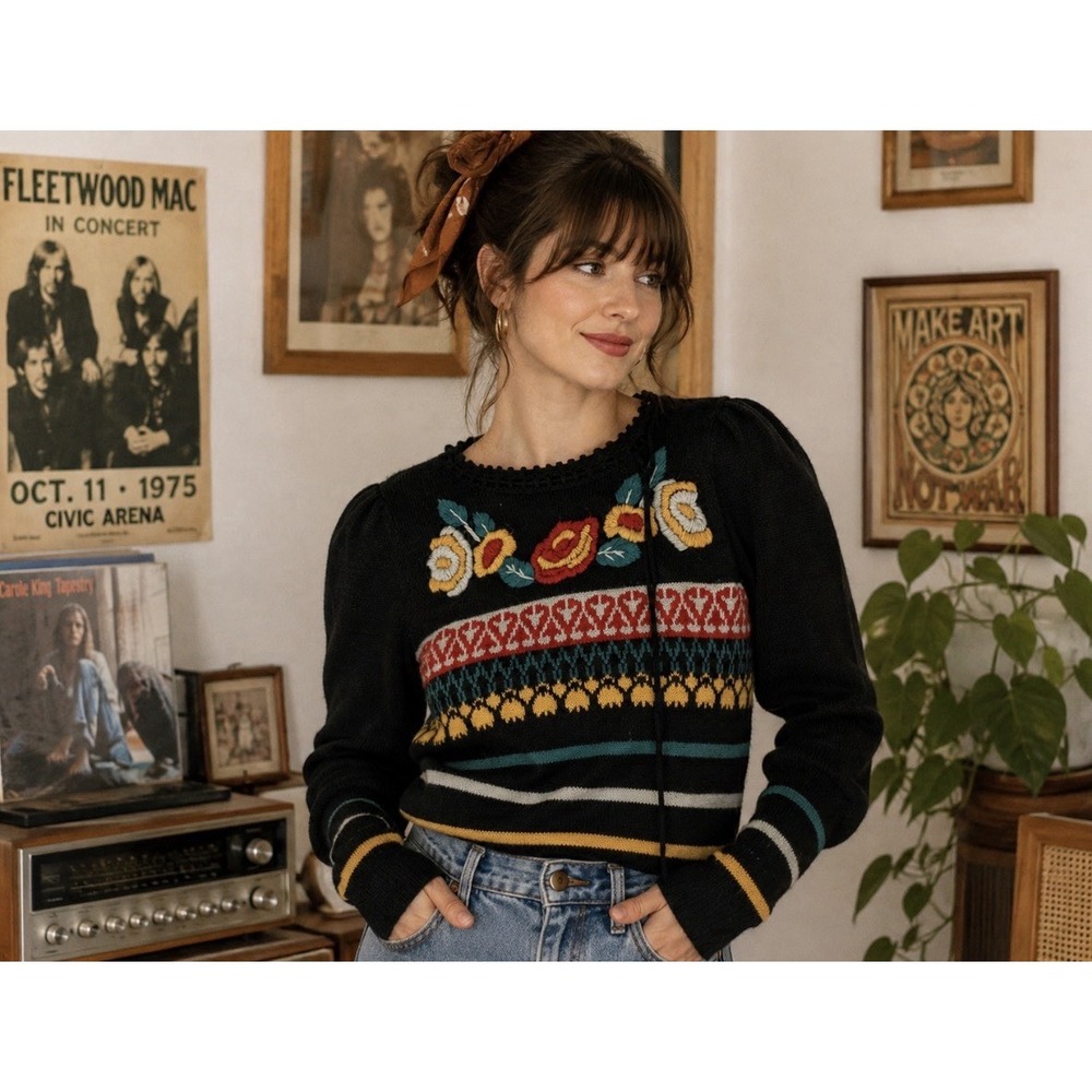 Vintage Embroidered Floral Fair Isle Sweater Womens Medium Black Good Boho